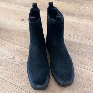 Sam Edelman Laguna Chelsea Boot worn once.